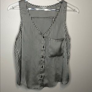 Stripped top w flap over back